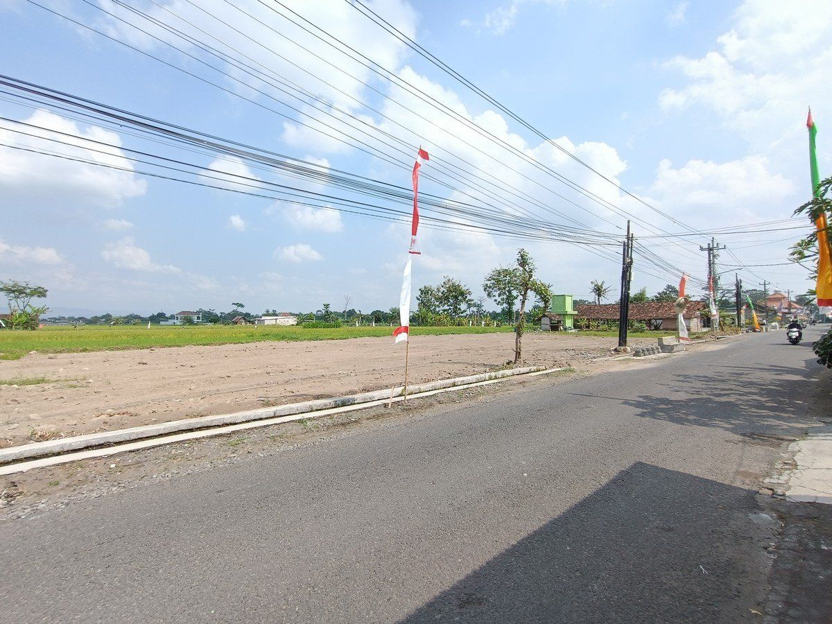 Dekat Budi Mulia Tajem, Tanah Tepi Aspal Sleman Dekat Budi Mulia Tajem, Tanah Tepi Aspal Sleman di Kabupaten Sleman — foto 1 dari 9