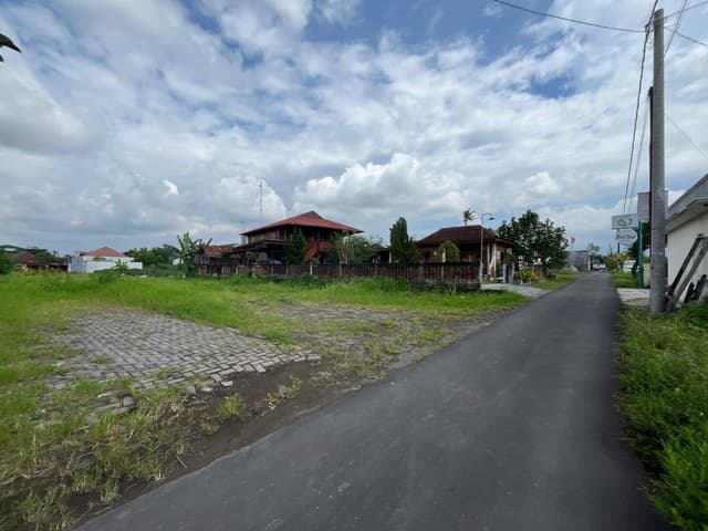 Dekat UGM, Tanah di Jl Kaliurang Km 8, SHM Pekarangan Dekat UGM, Tanah di Jl Kaliurang Km 8, SHM Pekarangan di Kabupaten Sleman — foto 4 dari 11
