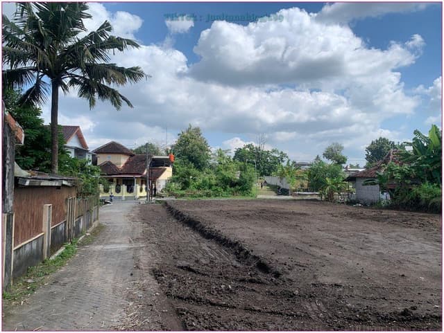 Jalan kaliurang km 9 Rumah 2 lantai di utara UGM akses papasan Jalan kaliurang km 9 Rumah 2 lantai di utara UGM akses papasan di Kabupaten Sleman β foto 5 dari 8