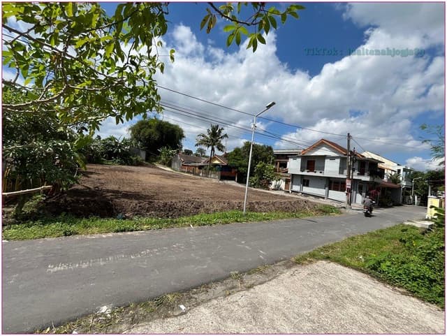 Jl Kaliurang km 9,5 Rumah 2 lantai dekat sekolah BIAS Jl Kaliurang km 9,5 Rumah 2 lantai dekat sekolah BIAS di Kabupaten Sleman β foto 3 dari 5
