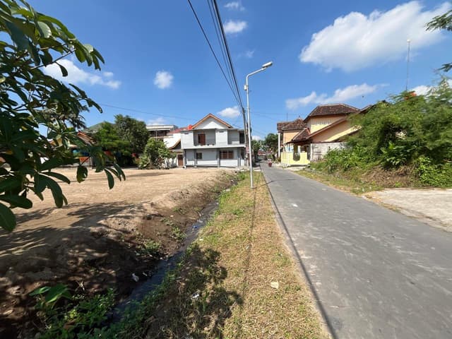 Jl Kaliurang km 9 Rumah 2 lantai cocok hunian pun investasi Jl Kaliurang km 9 Rumah 2 lantai cocok hunian pun investasi di Kabupaten Sleman β foto 4 dari 5
