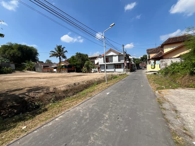 Rumah 2 lantai ada kolam renang dijual cepat dekat UGM, CUMA 1 MILYARAN Rumah 2 lantai ada kolam renang dijual cepat dekat UGM, CUMA 1 MILYARAN di Kabupaten Sleman β foto 3 dari 5
