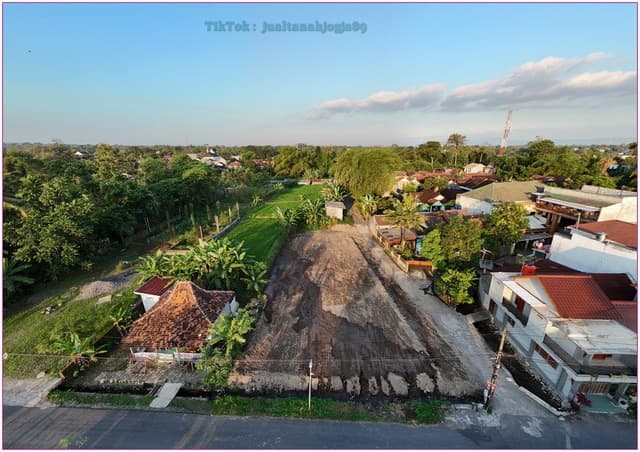 Rumah 2 lantai ada kolam renang dijual cepat dekat UGM, CUMA 1 MILYARAN Rumah 2 lantai ada kolam renang dijual cepat dekat UGM, CUMA 1 MILYARAN di Kabupaten Sleman β foto 5 dari 5