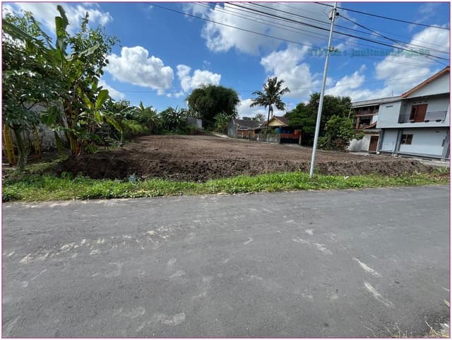 Rumah 2 lantai di jl kaliurang km 9 bangunan baru type Tropis Rumah 2 lantai di jl kaliurang km 9 bangunan baru type Tropis di Kabupaten Sleman β foto 4 dari 4