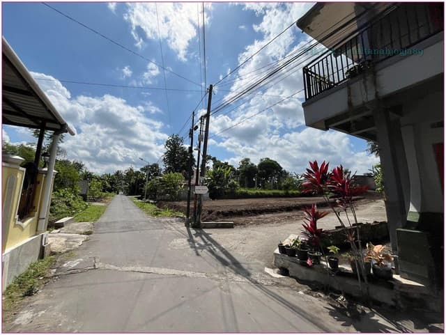 Rumah 2 lantai di jl kaliurang km 9 bangunan baru type Tropis Rumah 2 lantai di jl kaliurang km 9 bangunan baru type Tropis di Kabupaten Sleman β foto 3 dari 4