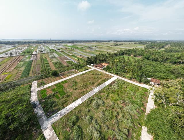 Tanah Dekat Bandara YIA Kulonprogo, 500 meter ke Jl. Daendels. SHM Pekarangan Siap AJB di Jawa Tengah — Rp 1 jt/m²
